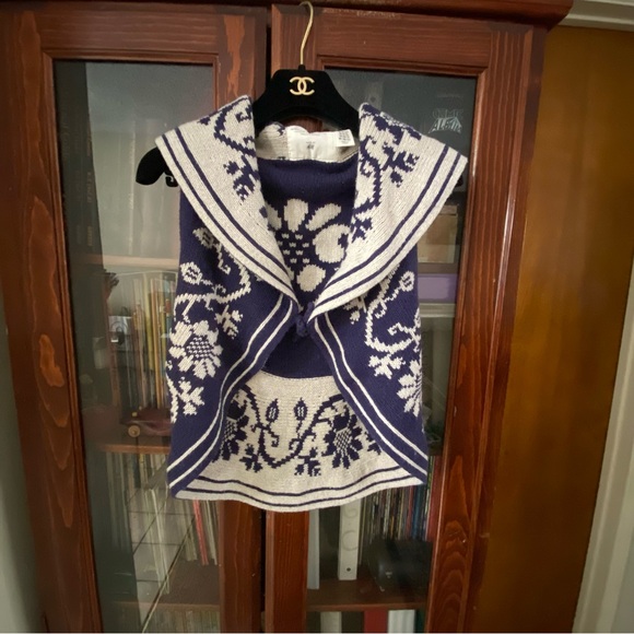 H&M Chic Navy and White Floral Sweater Vest Size 10-12 Y - Picture 3 of 8